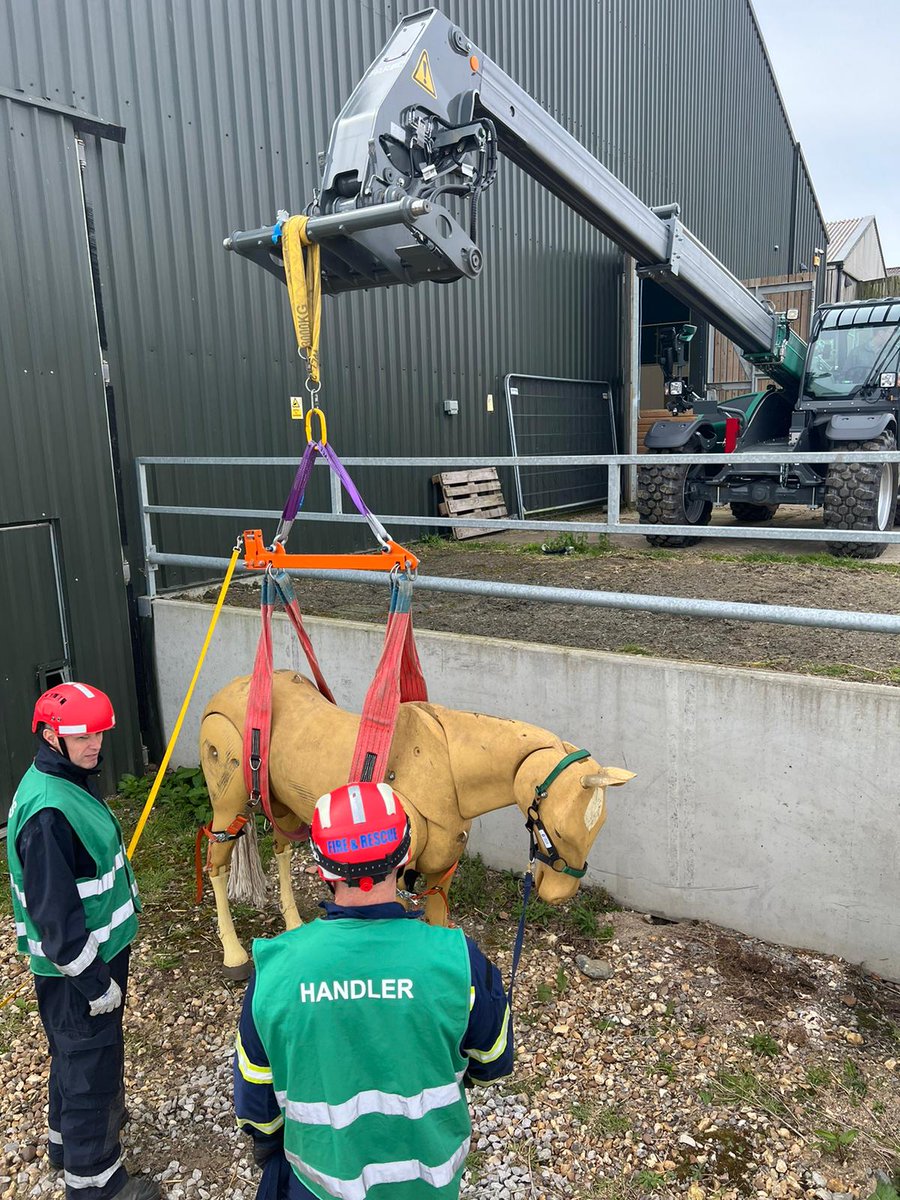 Last week animal rescue instructors CM Gray and WM Roxburgh attended a 1 day CPD course at The Horse Trust in Buckinghamshire with our training provider BARTA covering lifting techniques. #AnimalRescue