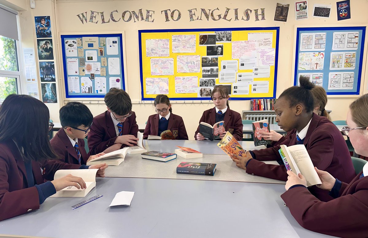 Our Year 7, 8 & 9 ‘Carnegie shadowers’ have been getting stuck into The Yoto @CarnegieMedals book shortlist, reading and reviewing the books with the rest of the group. They can’t wait to vote for their favourite book in the upcoming weeks.📚🌟 #carnegie #shadowing #readandreview