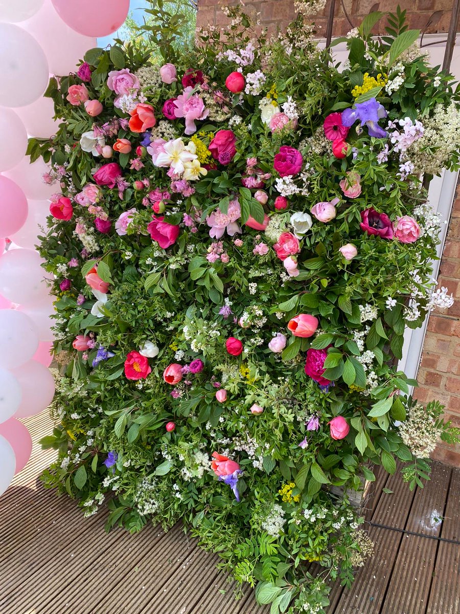 Good morning everyone! A grey day but I have a bouquet to cut for a friend! This was a Flower wall my daughter did for a friend a couple of years ago! All stuck with chicken wire!! No oasis here! Getting warmer I hope! #britishflowers