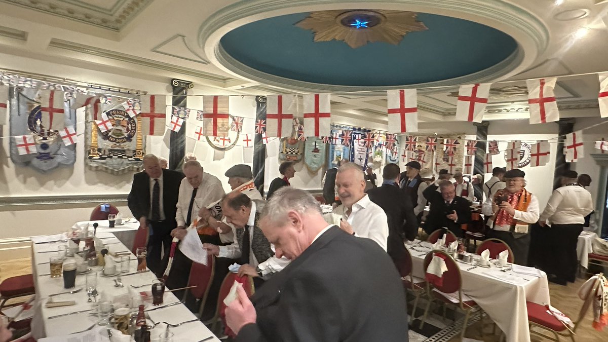 🏴󠁧󠁢󠁥󠁮󠁧󠁿🇬🇧Extra! Extra! Read all about it... for another Engayne Cockney Evening! essexfreemasons.org.uk/news/engayne-1