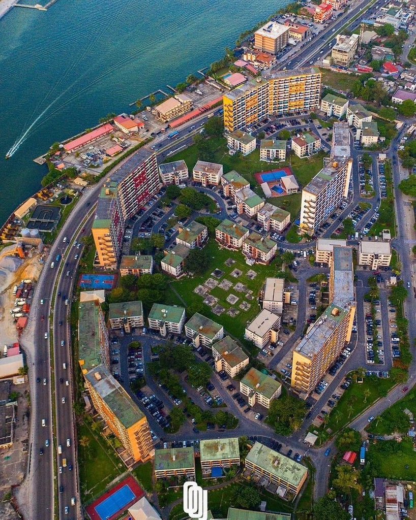 Victoria Island in Lagos, Nigeria 🇳🇬, is a bustling commercial and residential area known for its skyscrapers, upscale hotels, restaurants, and nightlife, set against the backdrop of stunning ocean views.

t.me/africafirsts 

#ThisIsAfrica #VisitAfrica