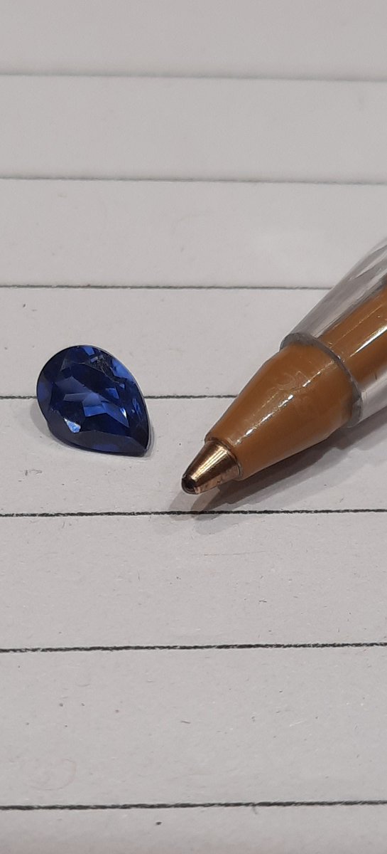 Now to sit down and design something that's going to make this amazing blue sapphire into a fantastic piece of jewellery.  #Elevenseshour #ShopQuirkyHour #SmartNetworking  #BizHour #inbizhour #CraftBizParty #UKGiftHour #Bizbubble #Dorchester #SBS #sapphire