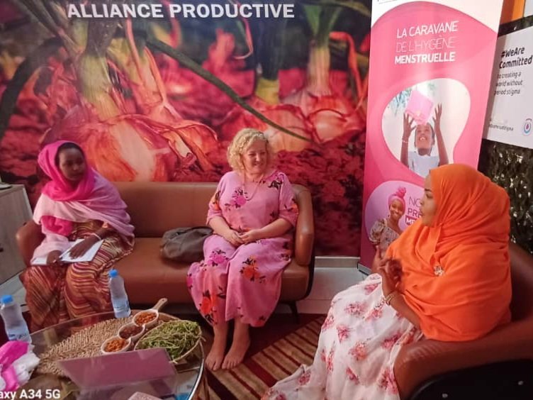 @FarmGirlDJ @UNICEFDjibouti @WASHUnited @MHDay28May @MenstrualRG @IriseEastAfrica @thecovaproject @UNDjibouti @WHODjibouti @de_women @periodsatCU Thank you, Fahima and @de_women team, for the excellent work!
Every day, 800 million people menstruate worldwide. Together, let's end stigma & ensure access to sanitation for all!
#MenstrualHygiene improves a girl’s health and contributes to keeping her in school.
@UNICEFDjibouti