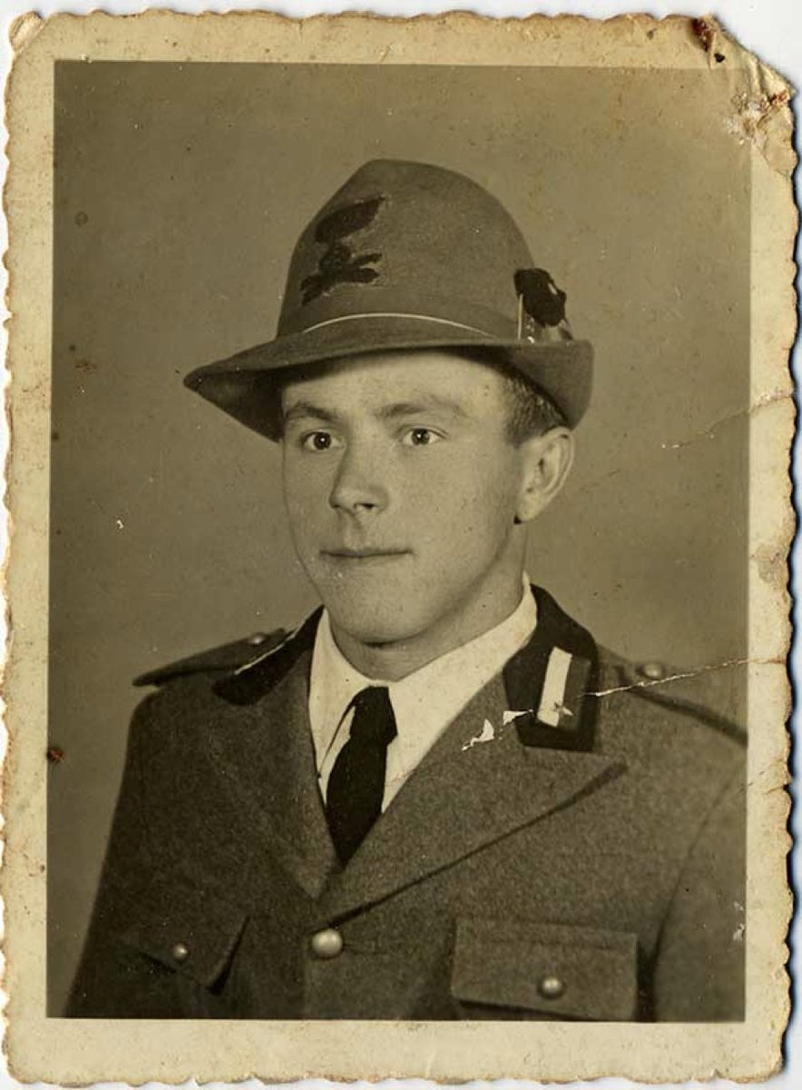 ANPIRomaPosti's tweet photo. #EnricoCrivellari, bracciante, dopo l'#Armistizio militò nella brigata "Bonati".Cadde in combattimento contro i tedeschi in ritirata il #6maggio 1945 a #Stienta (#RO).Aveva 26 anni. https://t.co/j2c46ZOp2C