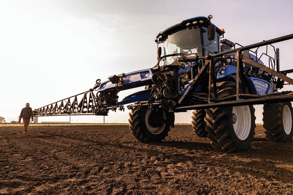 At #Agrishow2024 in Brazil our Guardian SP310F high-performance sprayer has been awarded Machine Of The Year Brazil 2024/2025 in the Spraying Machines category! @agrishowoficial