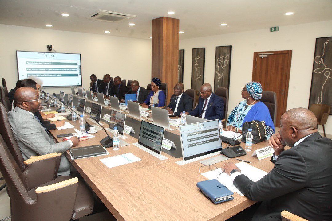 Le Vice-Président Mamadou KONÉ a reçu en audience une délégation de l’Autorité Régionale de la Concurrence de la CEDEAO conduite par Mme Massandjé TOURE-LISTÉ, Commissaire aux Affaires Économiques et de l’Agriculture.