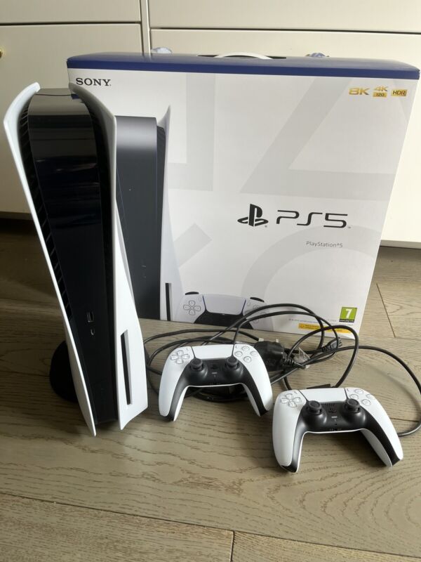 Sony PS5 Blu-Ray Edition Console - White. Two Controllers. Hardly Used.

Ends Thu 2nd May @ 4:43pm

ebay.co.uk/itm/Sony-PS5-B…

#ad #xbox #videogames #microsoft #xboxseriesx #xboxonex