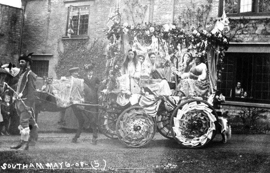 An Edwardian May Day in Southam, Warwickshire. #MayQueens