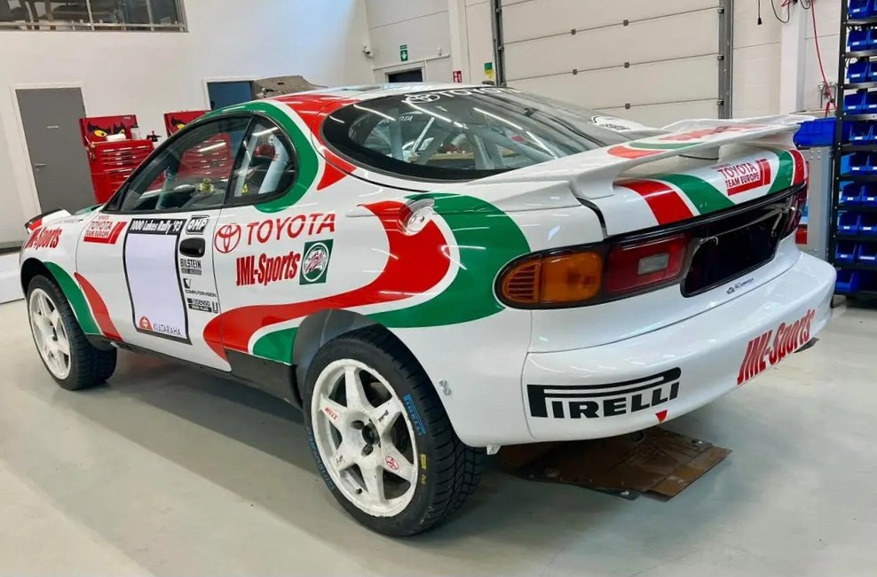 The team boss has new Celica ST185 for historic rallies. Castrol logos changed to JML-Sports.
📷: rallygraphics.fi