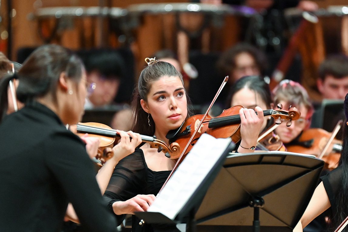 Tonight the @RCMLondon Symphony Orchestra performs Messiaen's only symphony, the Turangalîla-Symphonie, @southbankcentre, conducted by Jac van Steen🎵

rcm.ac.uk/events/details…