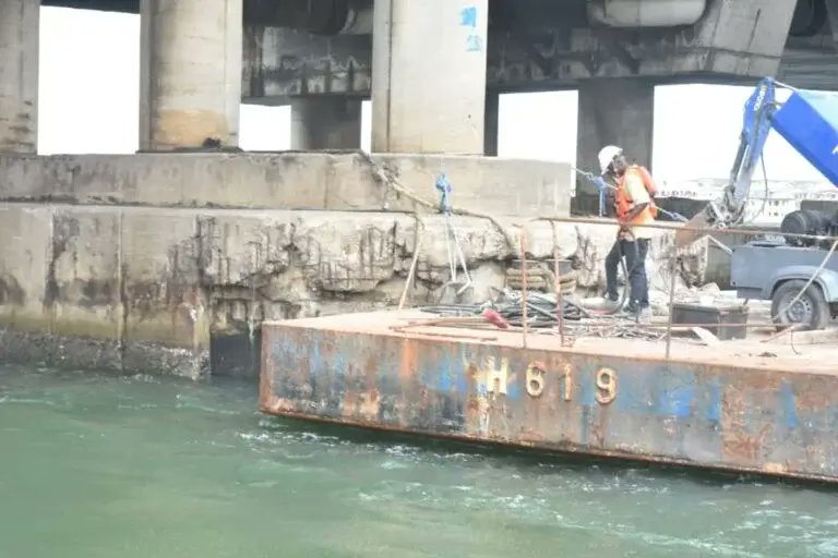 AASGaMagazine's tweet image. Solar cameras for 3rd Mainland Bridge by June — Umahi