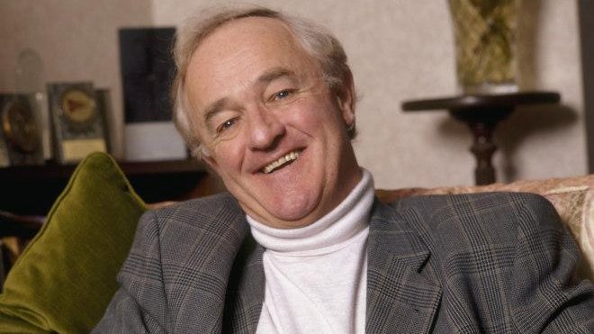 #NewEntries 'I shouted the required words with wild gusto, slipping into what became Fr Jack’s accent instinctively.' Although an acclaimed stage & screen actor, Frank Kelly will forever be associated with drunken, foul-mouthed Fr Jack Hackett. dib.ie/biography/kell… #DIBLives