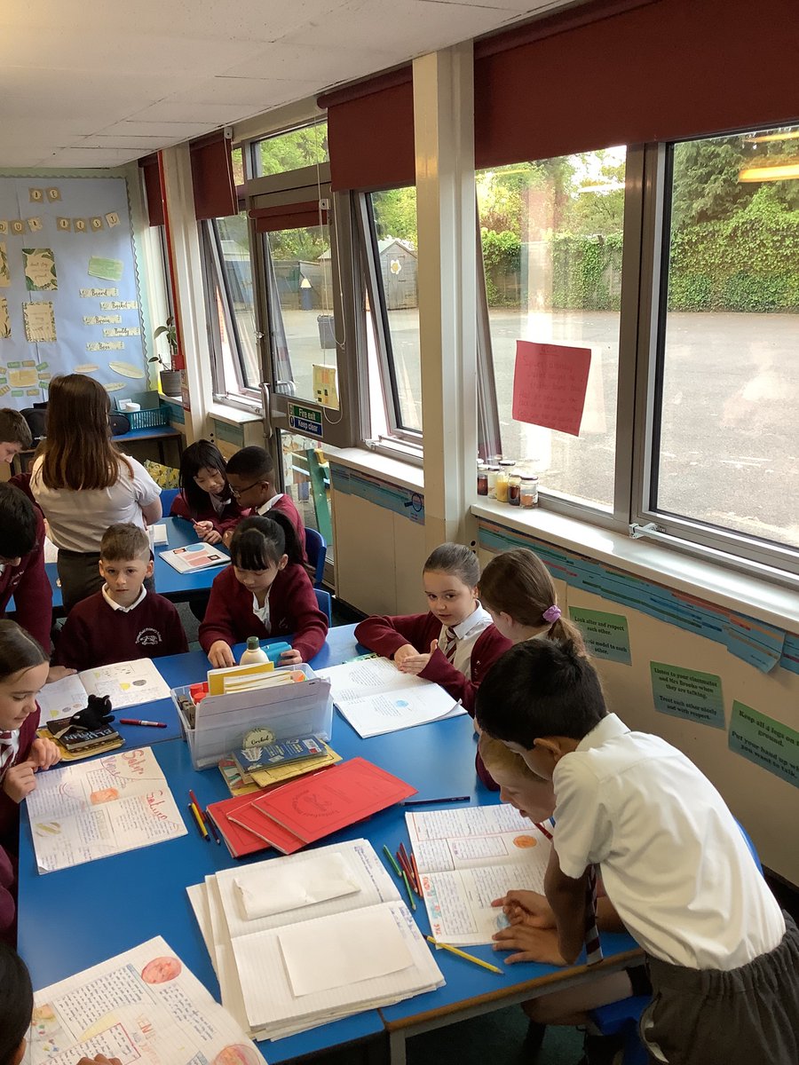 TyntesfieldGL's tweet photo. This morning, we have loved showing our fantastic space non-chronological reports to the Year 4s. @TyntesfieldMB https://t.co/MNdKxrwVAy