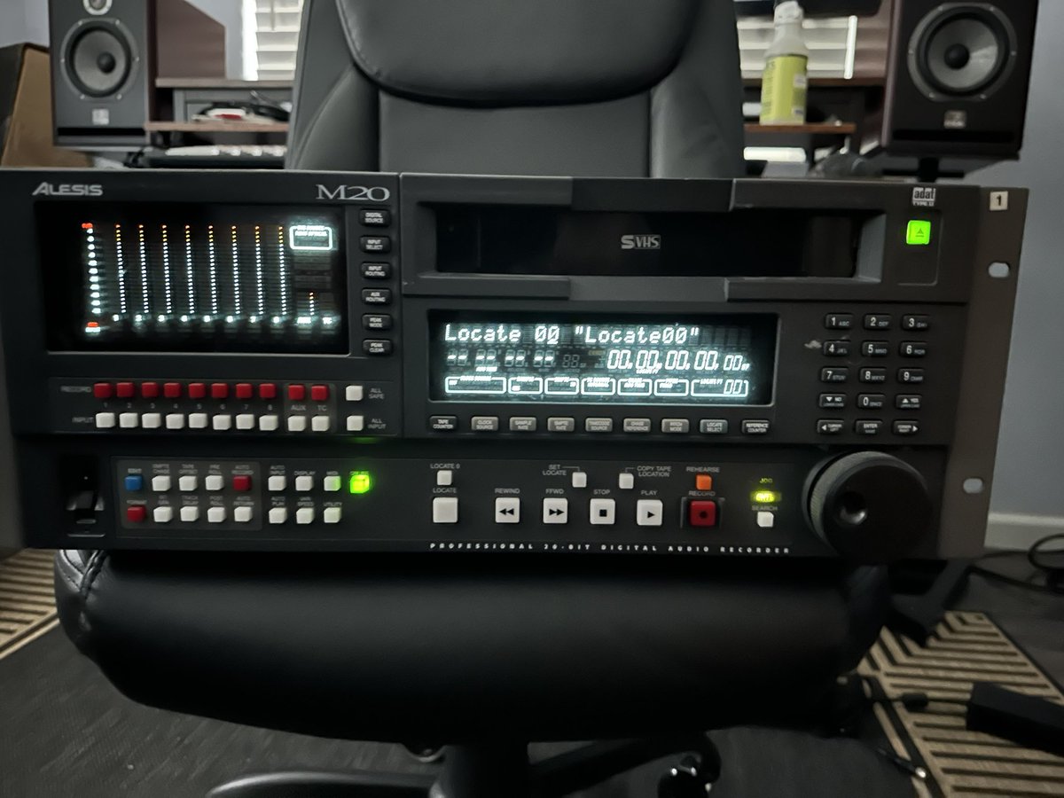 sys_ex's tweet image. Back to work. Old Skool.