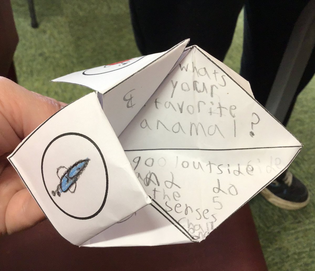 It was a day of Droplet 🌈 Fortune Tellers @YsgolEstyn. Positive #affirmations and support strategies for when you feel blue, droplet super power tips and #pinkdroplet pick a compliment 💕 #thecolourdroplets #Resilience #emotionalregulation #wellbeing