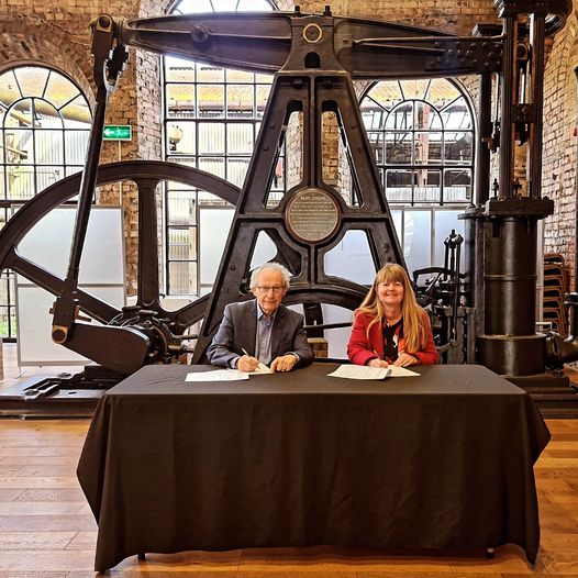 We're delighted to announce that National Mining Museum Scotland is now a Recognised Member of Prospect Trade Union. The Recognition Agreement was signed by the Museum's Chair, Henry McLeish, pictured here with Angela Gannon, Negotiation Officer at @prospectunion.