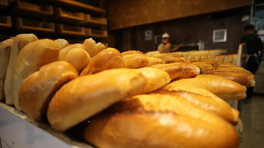 Ankara’da 200 gram ekmeğin fiyatı 10 TL oldu.