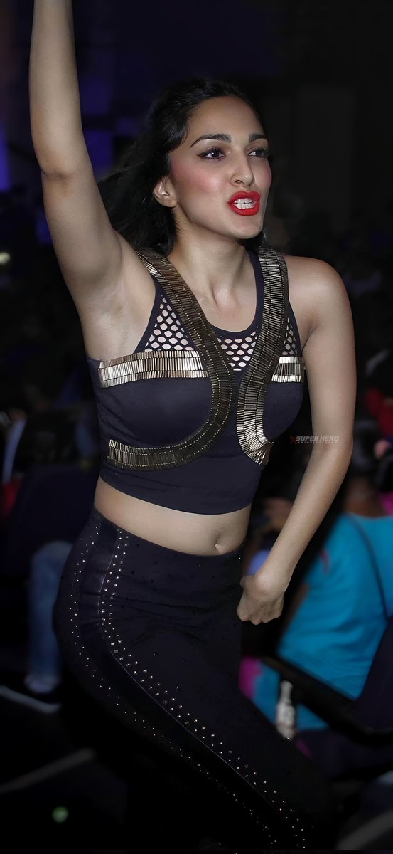 Kia-raww 🤤

Kiara Advani