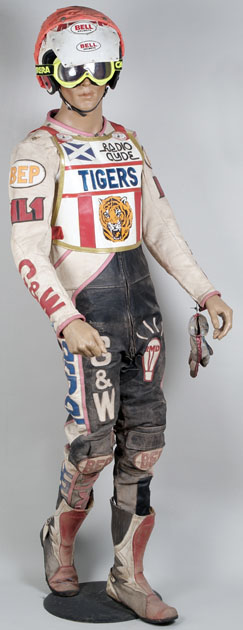 Looks like this @stevelaws1uk #SpeedwayMannequin might have been testing the Tennants Super @SpottedSpeedway