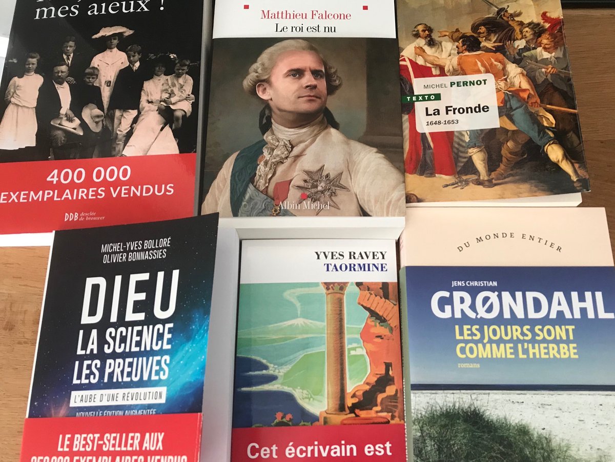 Rangement des lectures (non juridiques) du mois écoulé... avril - aïeux : bof 💤 - Le roi est nu : vraiment bien ri - La Fronde : relecture, excellente - Dieu : à lire ! - Taormine : d’une efficacité redoutable - Les jours : un style, incontestablement