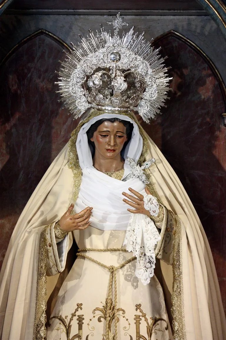 Así se encuentra María Santísima de las Tristezas. Foto: Daniel Barrio @VeraCruzSev #TDSCofrade #TDSActualidad @abejaranito