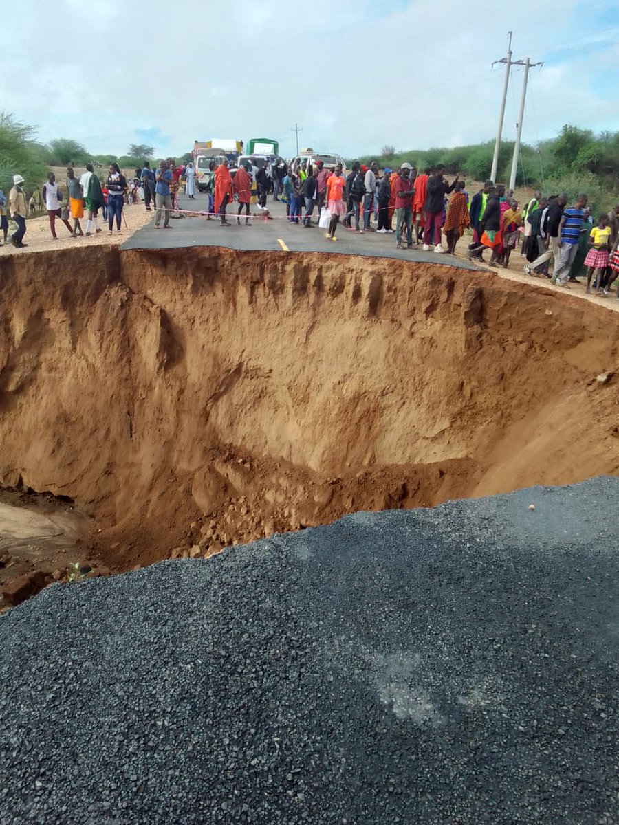 Travel Advisory, The Kapenguria-Lodwar Highway between Kambi Karai and Lous near Orwa in West Pokot County, part of the Tarmac road has been swept away by the ongoing heavy rains experienced in the area,Kindly be advised.