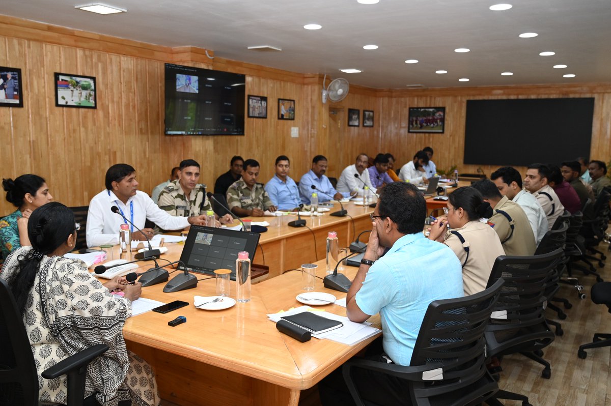 #WarOnDrugs
Strengthening our commitment towards achieving #DrugsFreeIslands, on 30/04/2024, the 14th Meeting of Andaman and Nicobar Anti-Narcotics Task Force (ANTF) was convened under the Chairmanship of Smt. Sindhu Pillai A, IPS, Inspector General of Police, A&N Islands, with…