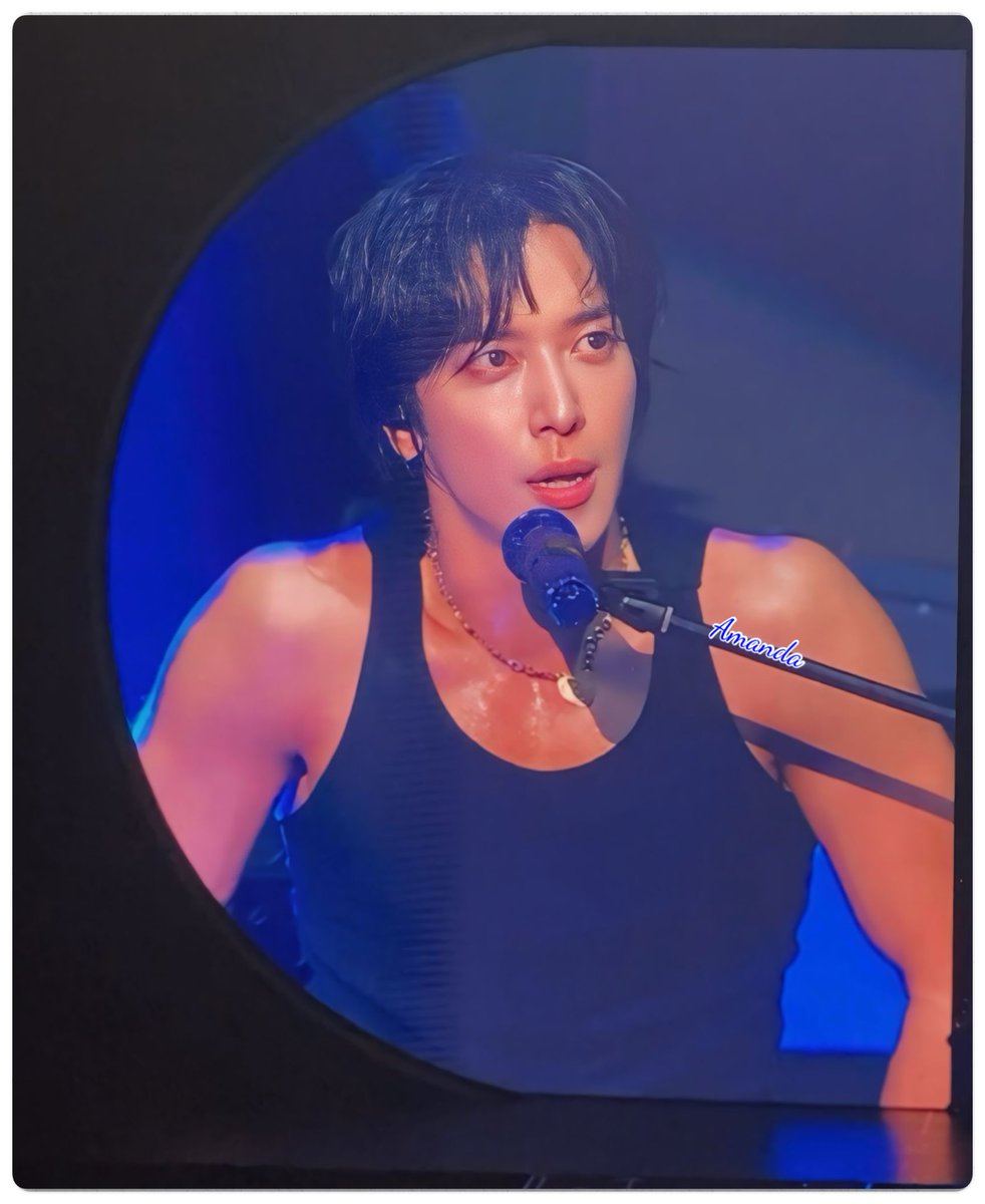 AmandaJyh's tweet photo. 20240406 CNBLUENTITY LIVE IN Kaohsiung 

당신의 이 팔을 우리라고 하면 어떻게 합니까?😍😍😍

#정용화 #鄭容和 
#CNBLUE #씨엔블루 
#CNBLUENTITY #BOICE
#CNBLUENTITYINKaohsiung

@JYHeffect https://t.co/eu0RZptseg