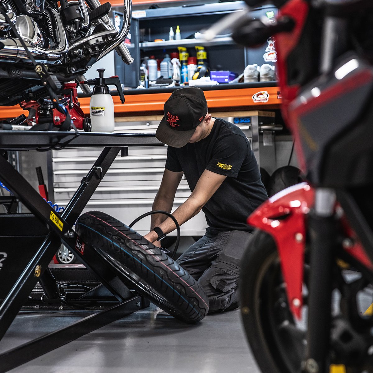 Senior Motorcycle Service Technician opportunity with @SuperbikeFactor at their industry-leading motorcycle preparation facility in Derbyshire. @JCPInStaffDerby #motorcycle #motorcyclejobs #bikejobs #jobs #jobsearch #vacancy #derbyshire More Info & Apply 👉bikejobs.co.uk