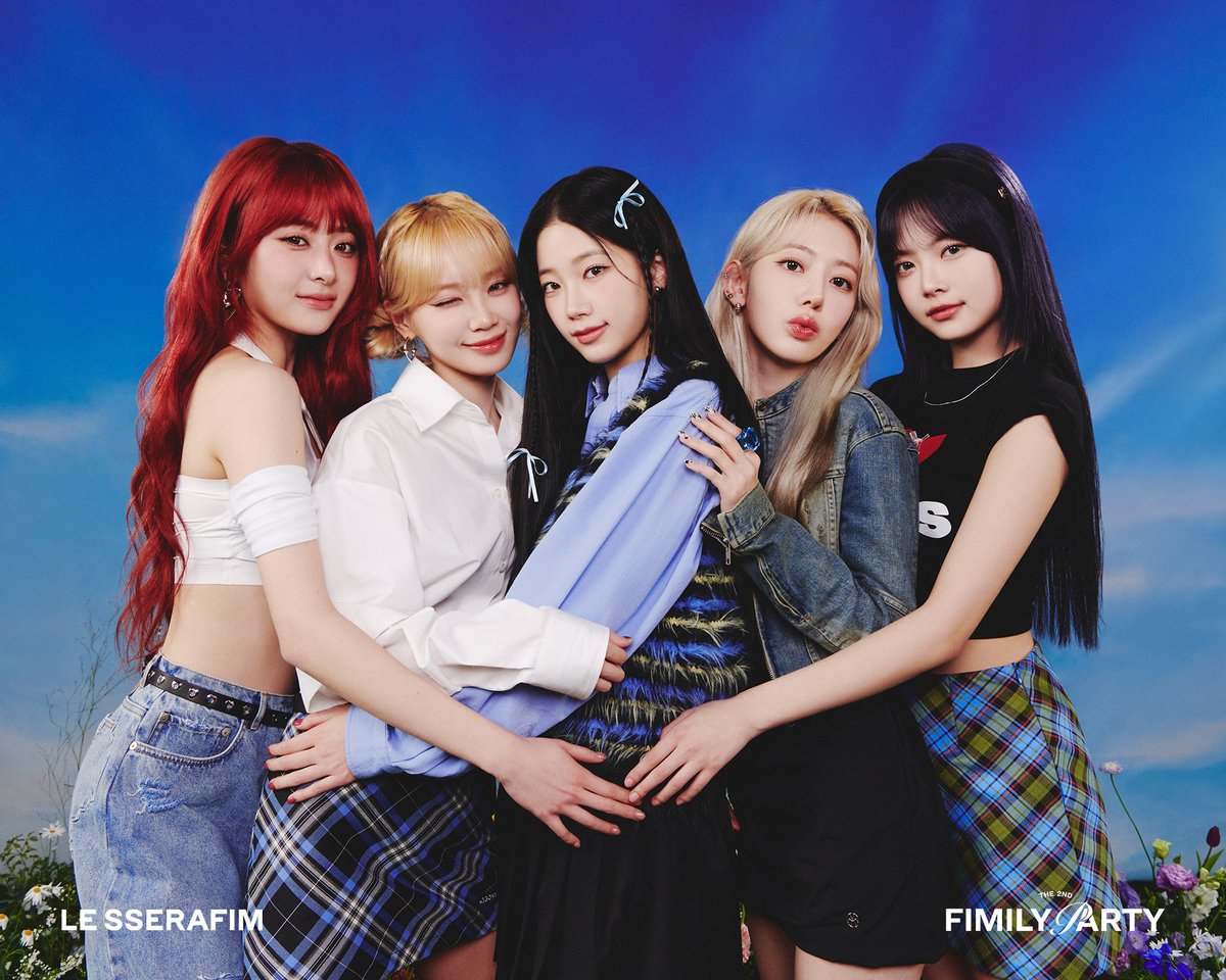 le_sserafim's tweet photo. [#The_2nd_FIMILY_Party]

LE SSERAFIM
SPRING COLLEGE PHOTO
(https://t.co/7TQNcLyZm0)

#LE_SSERAFIM #르세라핌
#LE_SSERAFIM2ndAnniversary https://t.co/v1v3tuMzyg