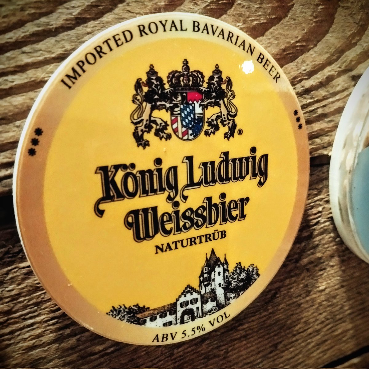 New Weissbier on tap from Konig Ludwig - the originators of the Bavarian purity law from 1516 and the founding family of the Oktoberfest. Open from 4pm 👍 #colwynbay #alehouse #pub