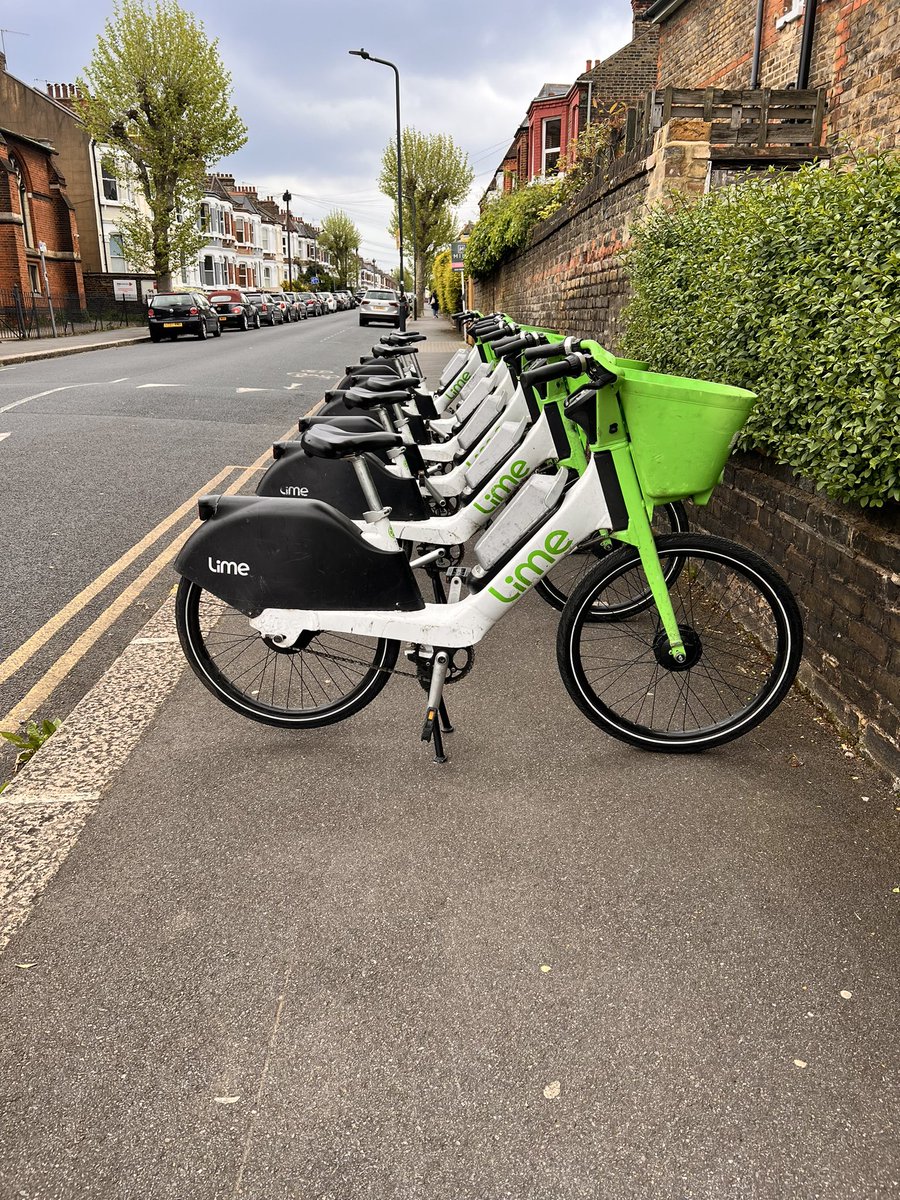 @limebike - seriously..? Your bikes are all racked up neatly by your team and blocking the pavement, please sort. #kensalgreen #nw10