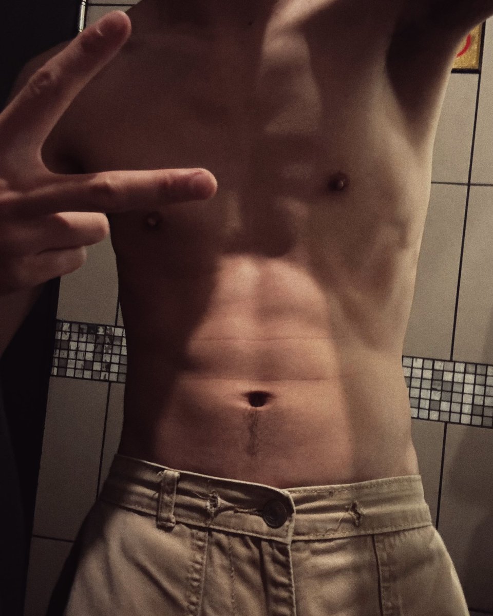 你好我是张笨笨 tweet media