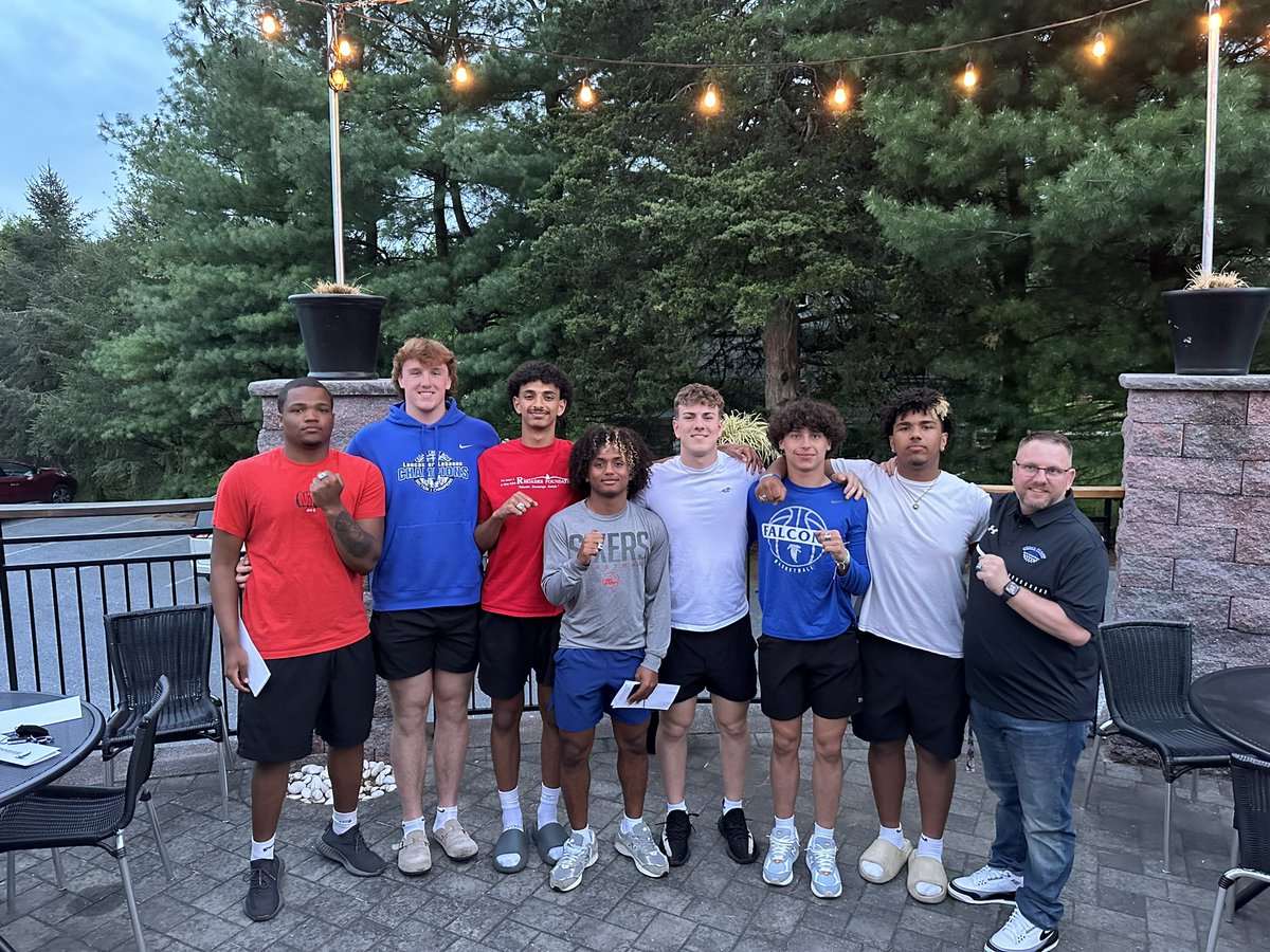 CCHS_Hoops's tweet photo. Champions dinner!! https://t.co/ZohARA96PJ