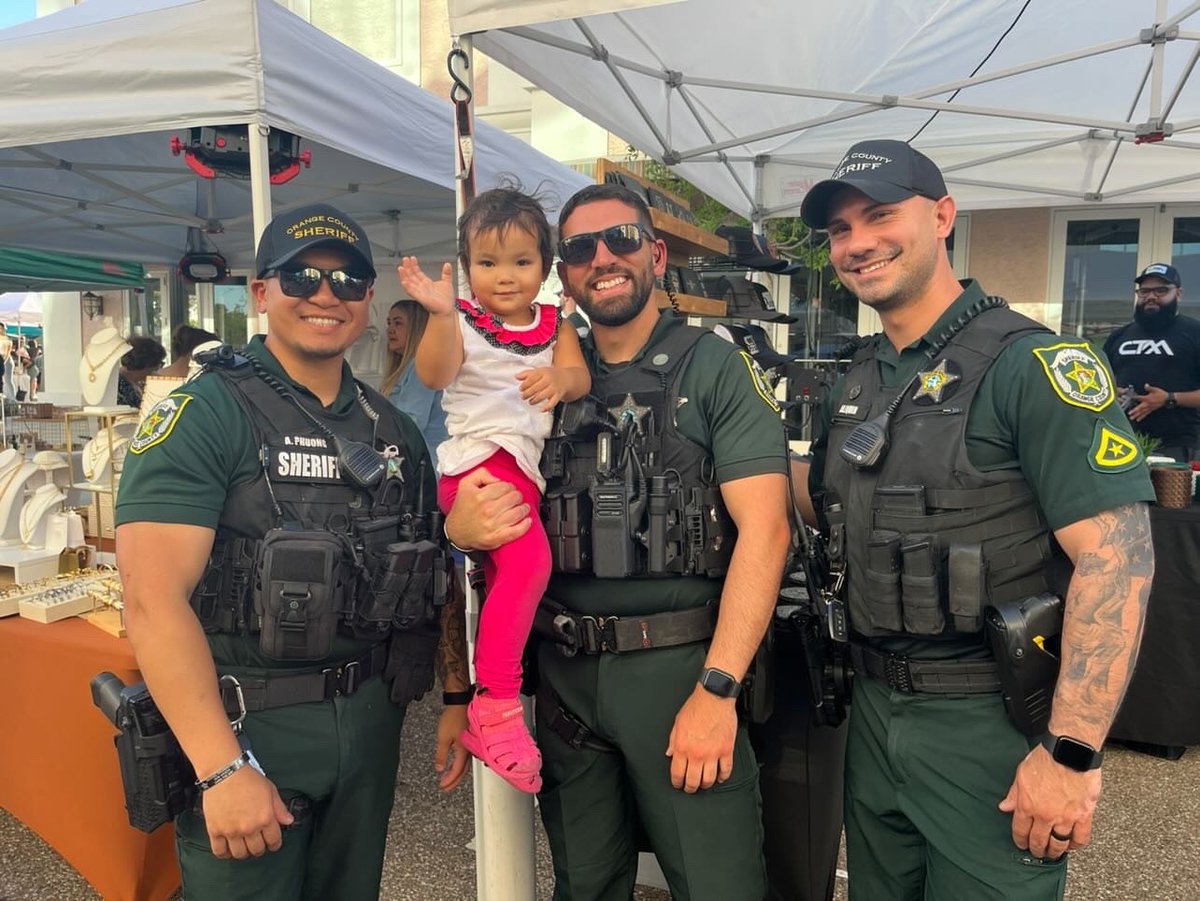 These deputies earned themselves an adorable new fan while on patrol in the community. 💙 By just simply taking the time to say 'hi' and share some smiles, they helped create a memorable moment that this little one can carry far beyond just this day.
#MakingADifference