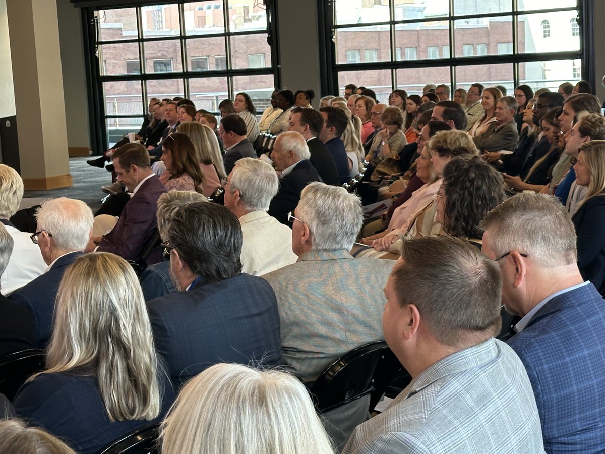 Fascinating and important dialog about campaign trails. Thanks ⁦@PacersSportsEnt⁩ for hosting ⁦@PresBenHarrison⁩ ⁦@VisitIndy⁩ ⁦@politico⁩ ⁦@WestLafayetteIN⁩ Mayor Easter for the civil discourse.