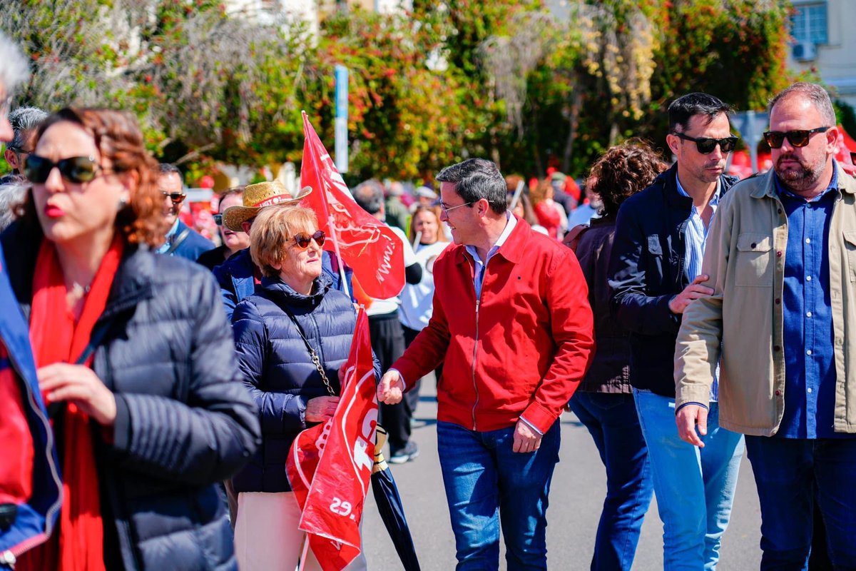 El gobierno de Guardiola ha supuesto un retroceso:16.000 extremeños han perdido su empleo. De ellos,8.000 son mujeres. Tenemos que seguir reivindicando mejoras,pero también subrayar que gracias a las políticas del @PSOE, España es uno de los países que más crecen económicamente.