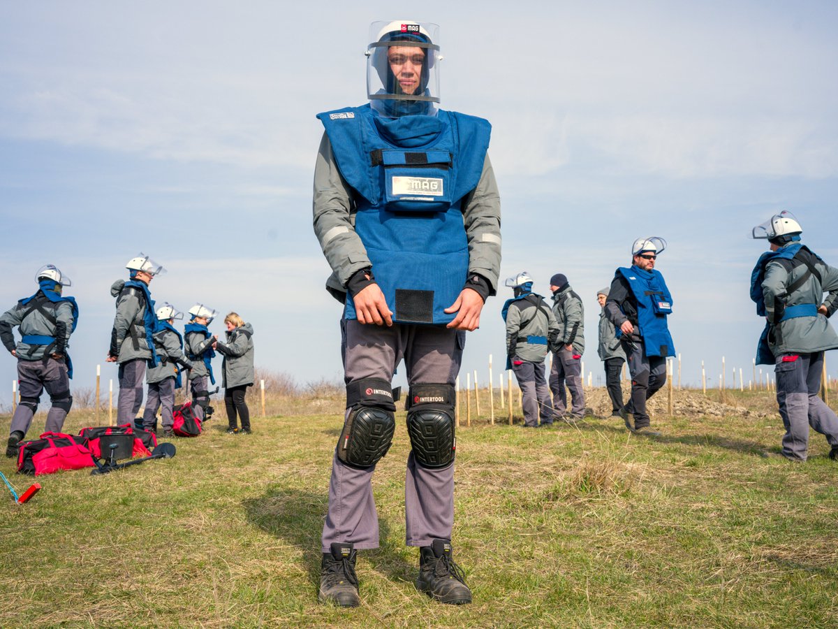 'After months of training… today is my first day as a deminer!' – Oleksandr Kucher from NGO Mines Advisory Group pictured in Taborivka, Mykolaiv Oblast, for a @GilesDuley photo exhibition, now online 🔗definingfutures.ua.undp.org/en/.