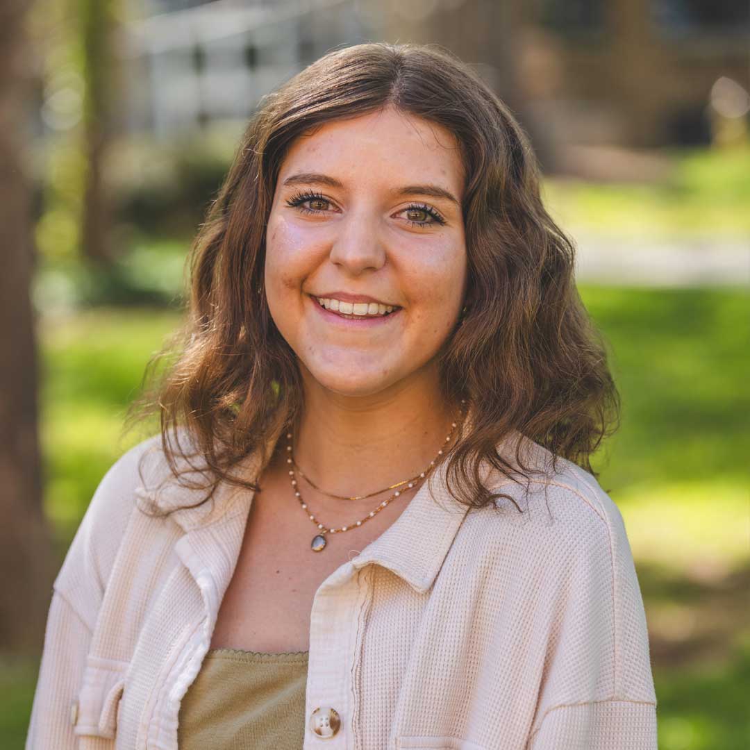 We're thrilled to introduce Alyssa Karnes, '24, one of our remarkable student speakers for the 2024 Bryan College Commencement on May 4th at 9:30 am! Commencement details: bryan.edu/academics/comm… #BryanCollege #ChristAboveAll