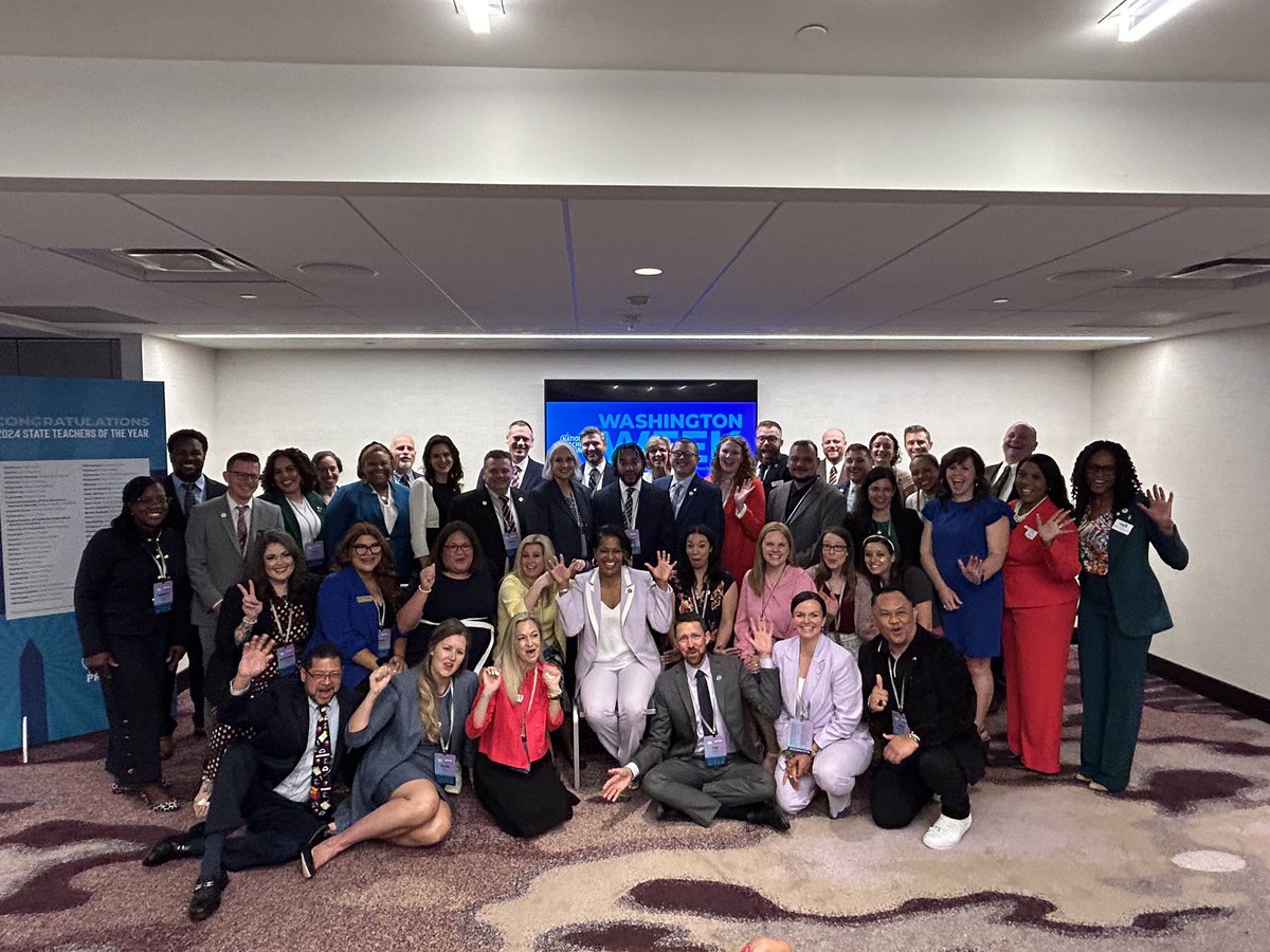 Selfie with my favorite congresswoman <a href="/RepJahanaHayes/">Jahana Hayes</a> !!! Excited for all the state Teachers of the Year as they head out to advocate for our vital profession on Capitol Hill! Our students deserve this! <a href="/CCSSO/">CCSSO</a> @CTTOYCouncil <a href="/BPSTeachLearn/">BPSTeachLearn</a>