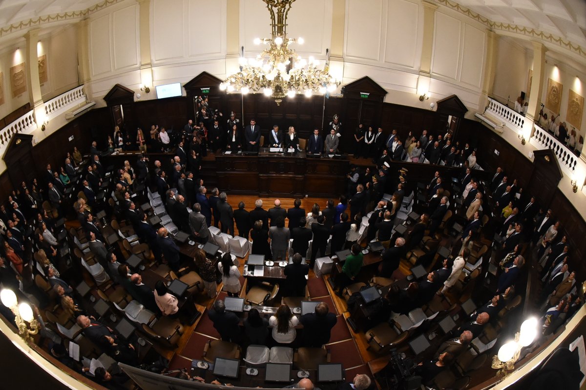 Para tener una economía sana, el crecimiento del país lo debe liderar el sector privado. Sin volumen empresario no tendremos más empleo ni mejoras en la calidad de vida. Por eso es bueno que en la nación se estén discutiendo cosas que en Mendoza ya tenemos claras desde hace largo