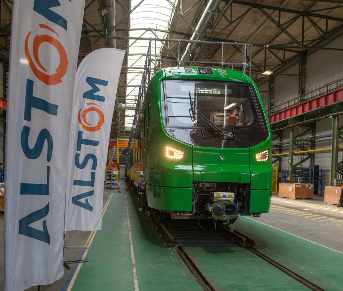 We invited journalists and stakeholders to our site in Katowice, Southern Poland for a sneak peek of our new X'trapolis DART+ fleet for @IrishRail this week. Check out @liamnolanRTE's report for @rtenews from the factory: youtu.be/dUjuJKqm4bU