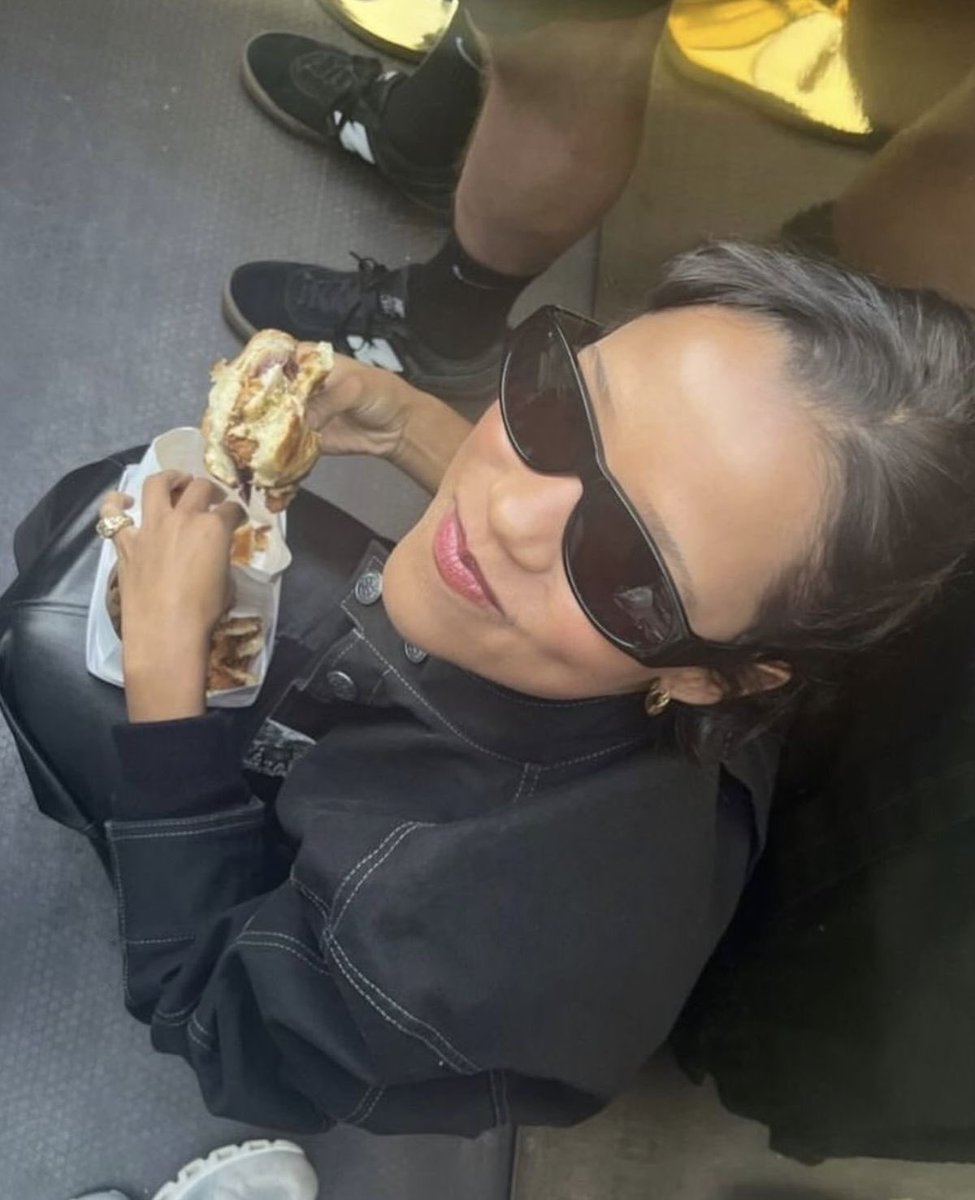 𝐀𝐒𝐒𝐈𝐀 tweet media