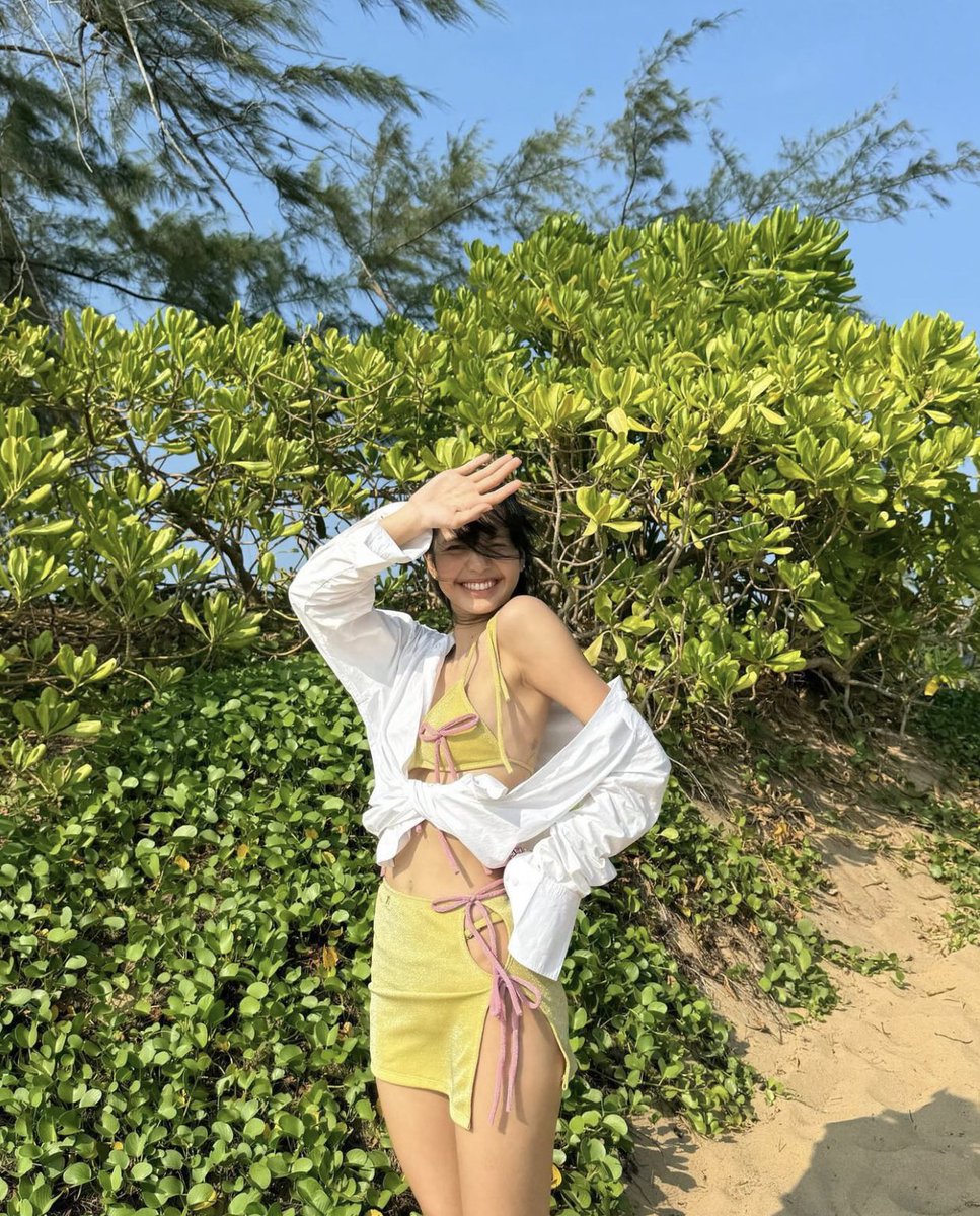 I saw Lisa enjoy her life like this that make me so happy n especially she post in her ig by herself 

#LISA #LALISA @wearelloud @RCARecords