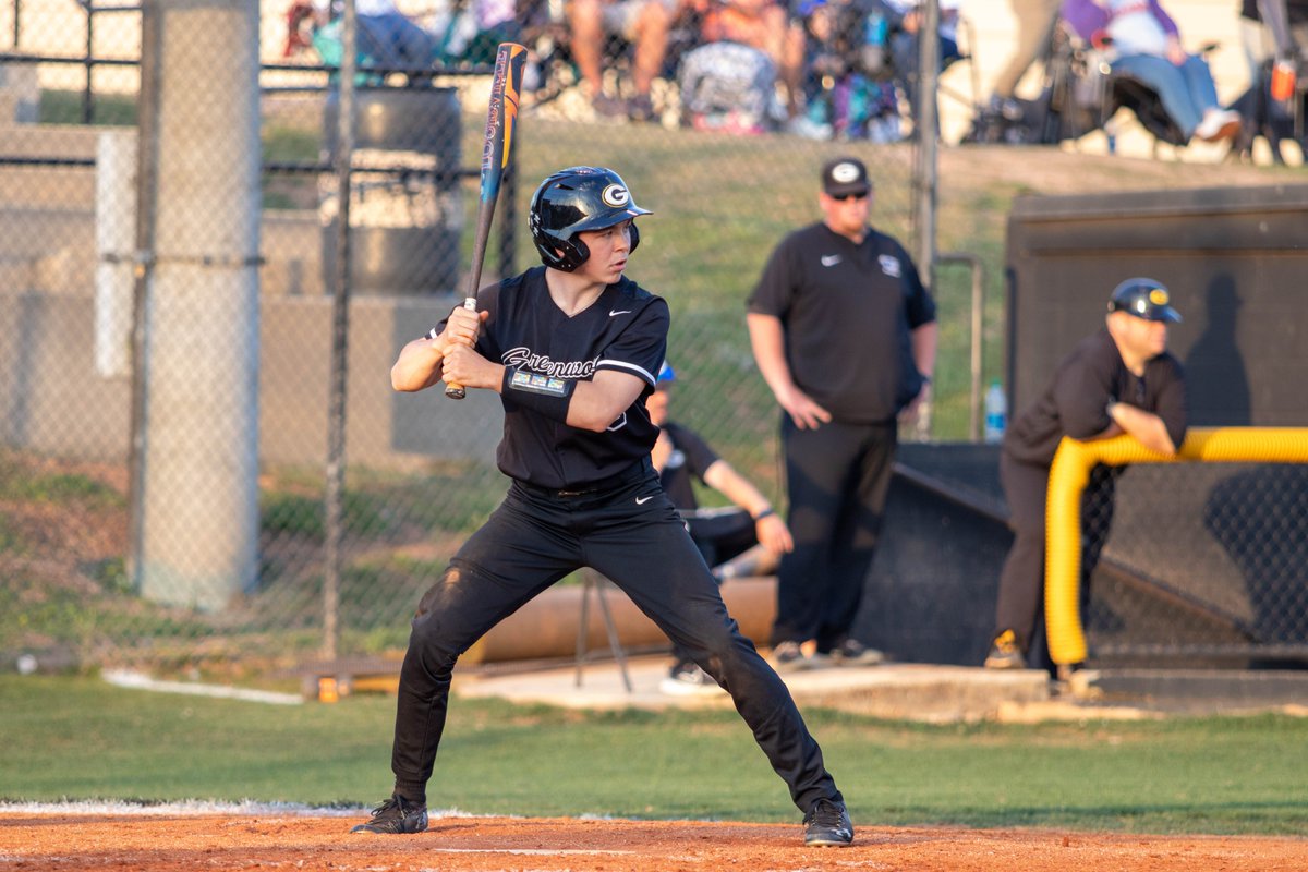 Baseball 📸

Greenwood Baseball beats Midland Valley in game 1 of the SCHSL Playoffs!

#ForTheG