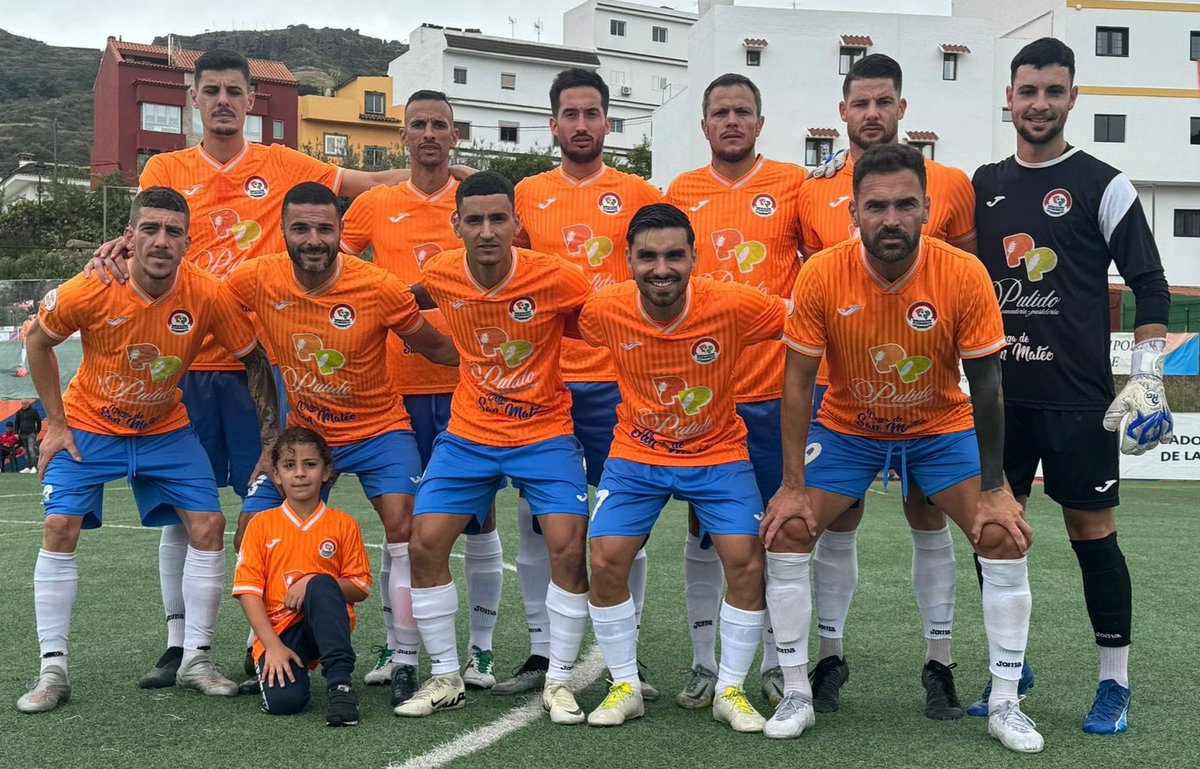 TERCERA FEDERACIÓN. El @p_sanmateo ganó 2-0 este mediodía al @CDSantaUrsula con goles de Dailos y David Ramírez en la segunda parte, para aventajar a los tinerfeños en 12 puntos.