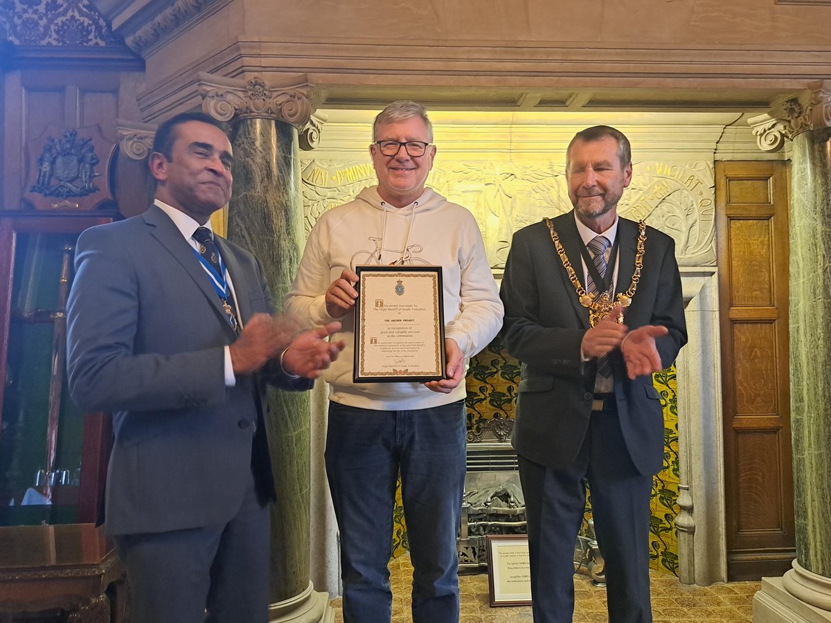 We were honoured to receive an award for services to the community! Read more ➡️ archerproject.org.uk/news/high-sher… Thank you @ProfJaydip @HighSheriffSY @highsheriffs 👍 #Community #CommunitySupport #HighSheriffAward #SheffieldIsSuper #SheffieldCharity #ArcherProject