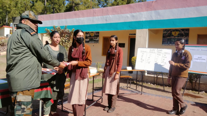 #IndianArmy organised a Quiz Competition at Tender Feet School, Keri, Rajouri to improve knowledge and development skills.