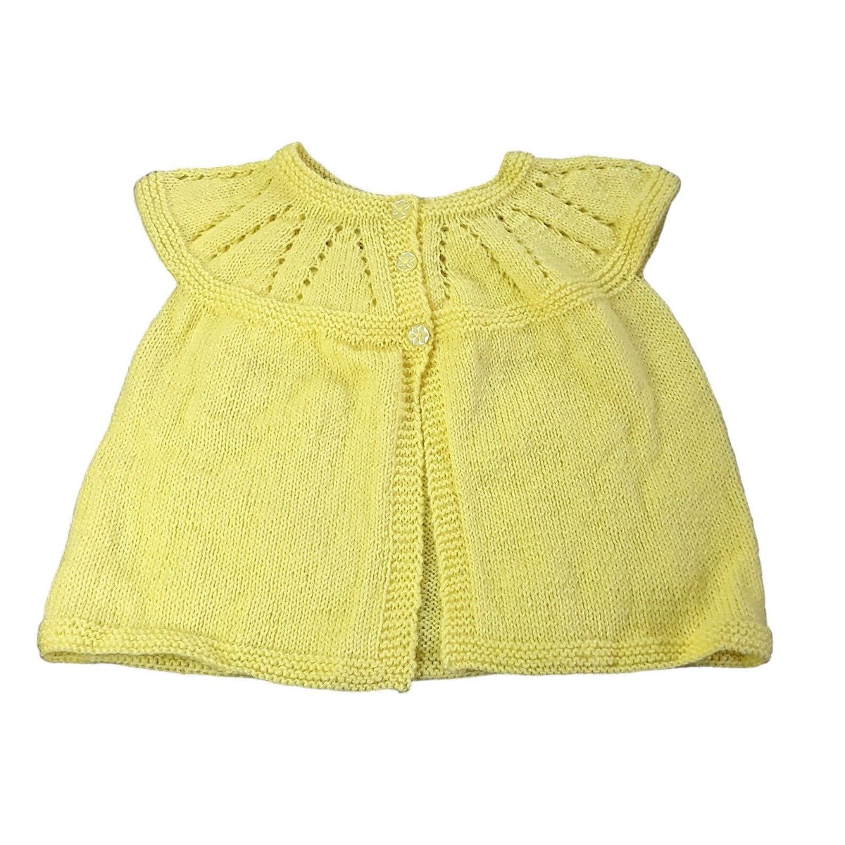 Add a pop of colour to your little girl's outfit with this hand-knitted yellow cardigan - perfect for 4-5 year olds. Shop this unique piece from #Knittingtopia on #Etsy today! #handmade knittingtopia.etsy.com/listing/170060… #craftbizparty #MHHSBD #uksmallbiz