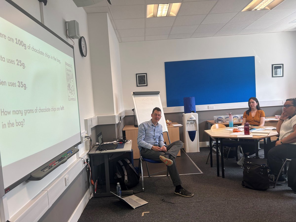 #Year5 &amp; #Year6 <a href="/_THEpartnership/">THE Partnership</a> #teachers embarked on their session with <a href="/gareth_metcalfe/">Gareth Metcalfe</a> on #reasoning &amp; #problemsolving . Many #teachers gained the knowledge and skills to instantly transferrable into the class &amp; be useful for upcoming #SATsprep. 📐📏📕